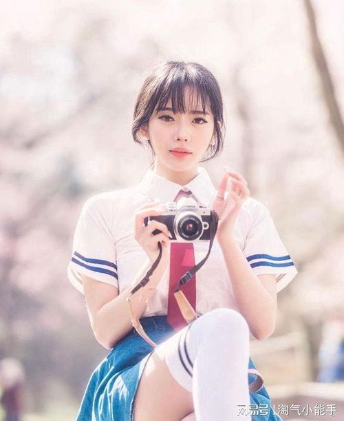 国产jk诱惑小视频,青春校园风潮下的时尚演绎